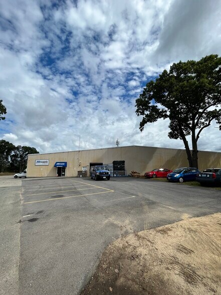 Primary Photo Of 289 Kilvert St, Warwick Manufacturing For Lease