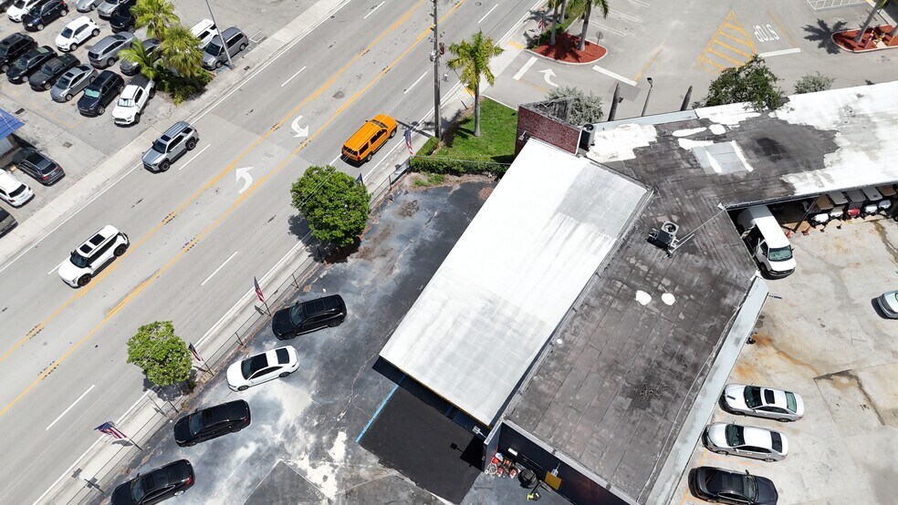More Photos Of 15551 W Dixie Hwy, North Miami Beach Auto Dealership For Lease
