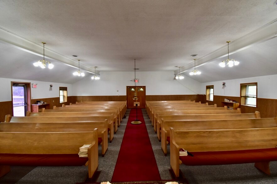 More Photos Of 730 E Auburn Rd, Rochester Hills Religious Facility For Sale