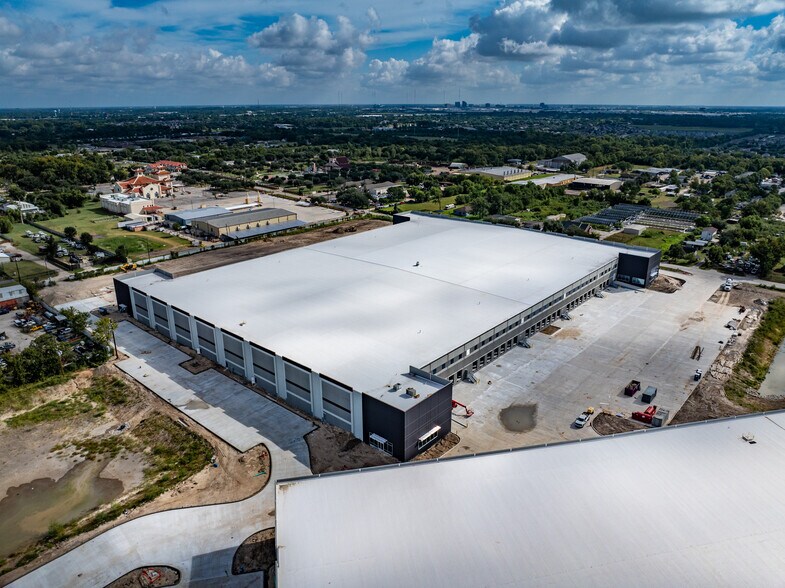 More Photos Of 12010 State Highway 249, Houston Distribution For Sale
