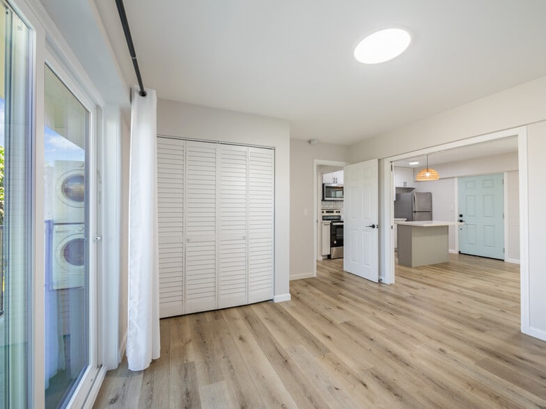 More Photos Of 54 Maluniu Ave, Kailua Apartments For Sale
