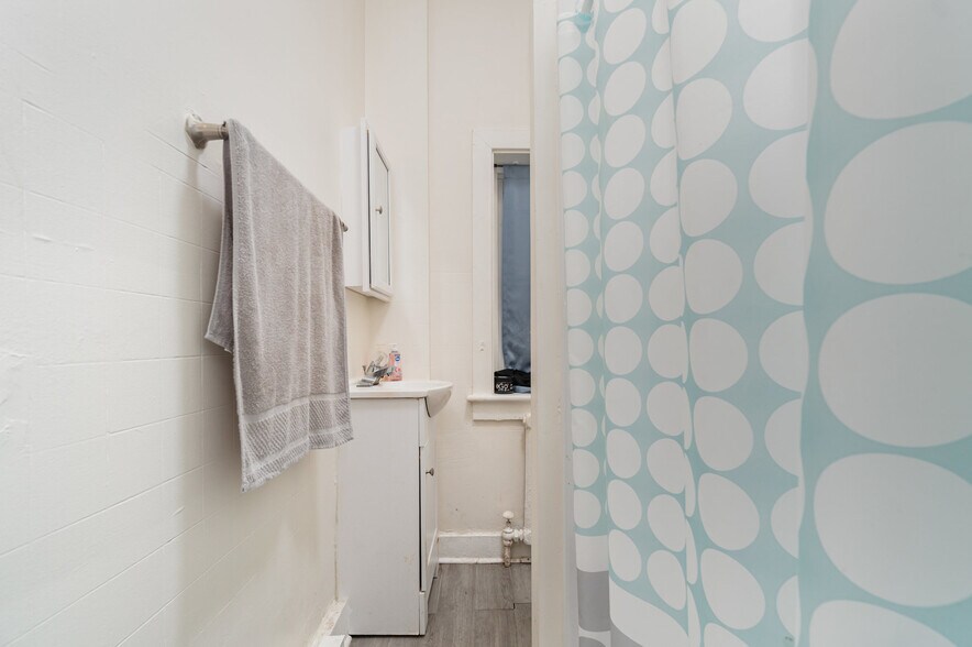 More Photos Of 1600 Regina St, Harrisburg Apartments For Sale