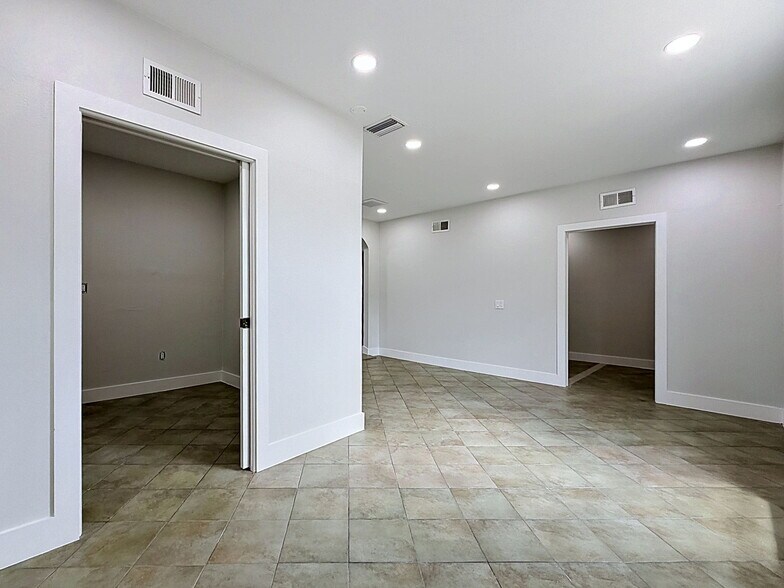 More Photos Of 13414 US Highway 19, Hudson Showroom For Lease