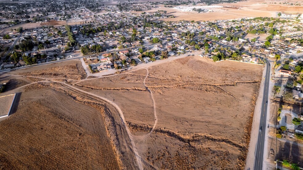 More Photos Of 0 Gibson Ave & Montgomery ave, Nuevo Land For Sale