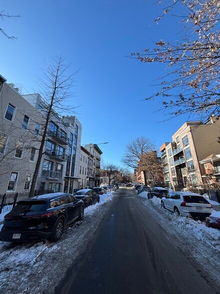 More Photos Of 732 Prospect Pl, Brooklyn Flex For Sale