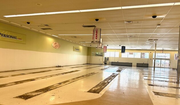 More Photos Of 2 Route 37 E, Toms River Drugstore For Lease