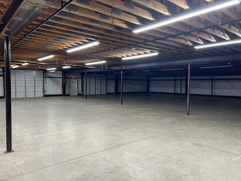 More Photos Of 4388 Sudderth Rd, Buford Warehouse For Sale