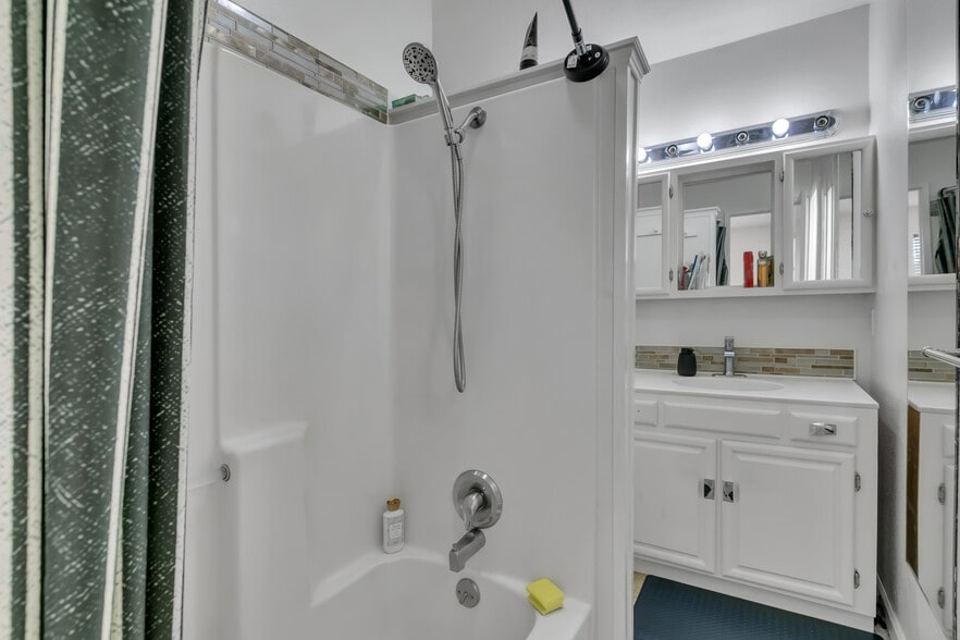 More Photos Of 10709 Woodland Ave E, Puyallup Specialty For Sale