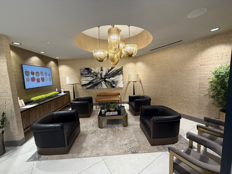 More Photos Of 4310 Roswell Rd NE, Atlanta Medical For Lease