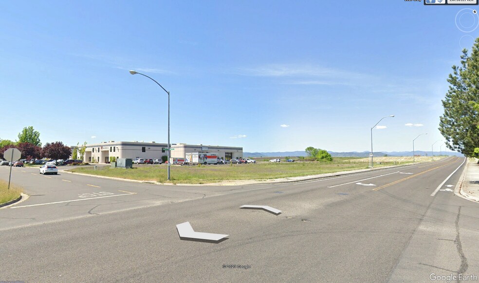 More Photos Of Lear @ Commerce, Medford Land For Sale