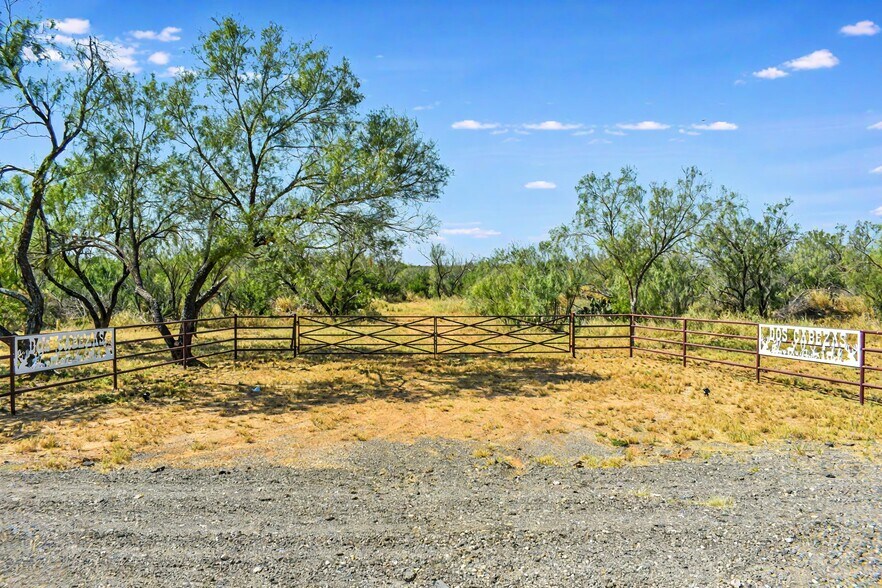 More Photos Of 20788 Us Highway 83 N, Laredo Land For Sale