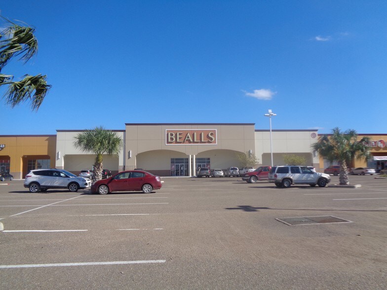 More Photos Of 701 N International Blvd, Hidalgo Unknown For Lease