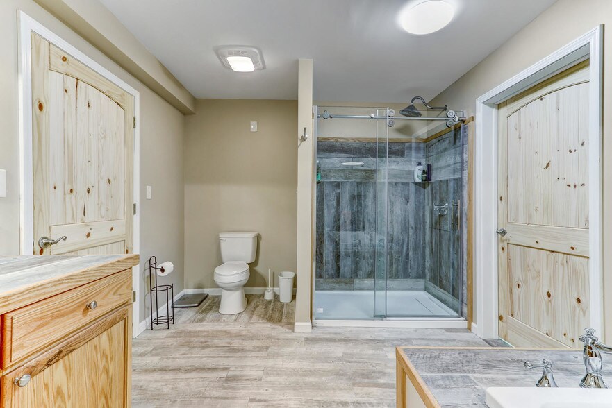 More Photos Of 227-229 S Scales St, Reidsville Storefront Retail Residential For Sale