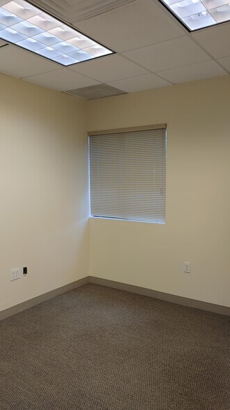 More Photos Of 2237 N Commerce Pky, Weston Office For Lease