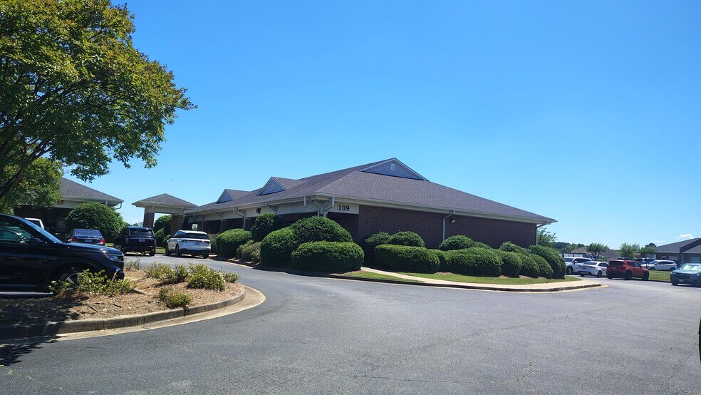 Primary Photo Of 107-109 Osigian Blvd, Warner Robins Medical For Lease