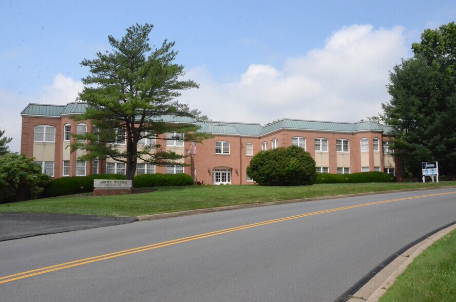 More Photos Of 235 Alpha Dr, Pittsburgh Office For Sale