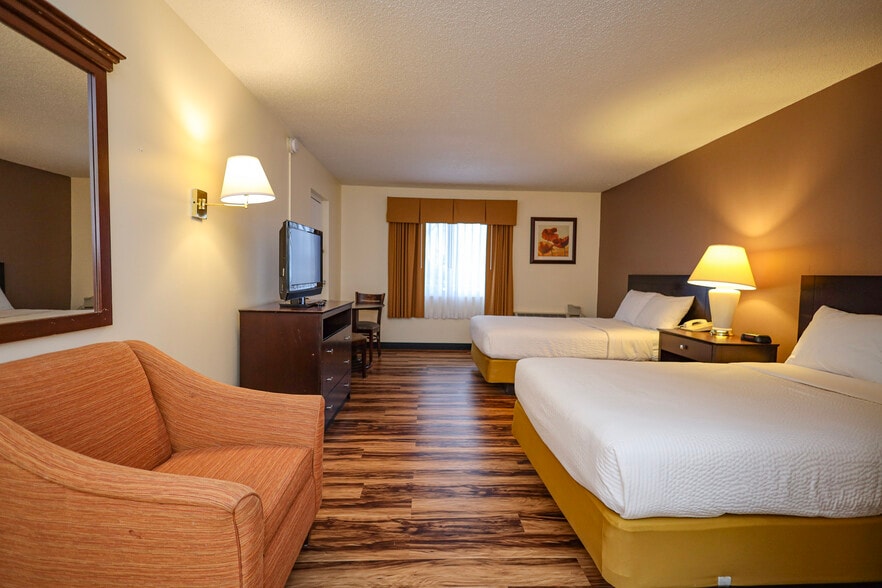 More Photos Of 14043 Brookpark Rd, Brook Park Hotel For Sale