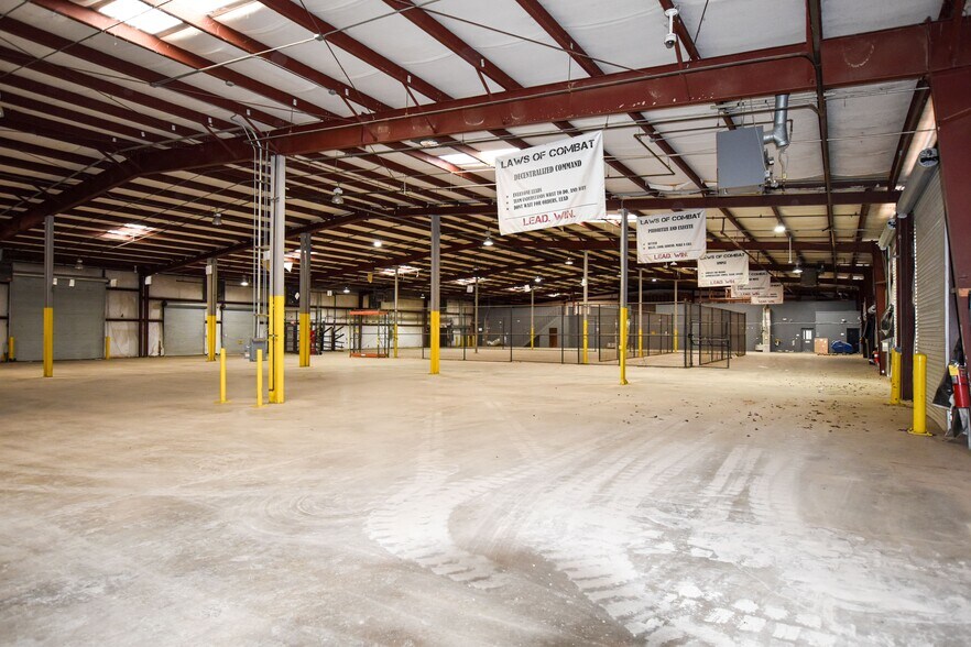 More Photos Of 214 Industrial Park Dr, Soddy-Daisy Manufacturing For Lease