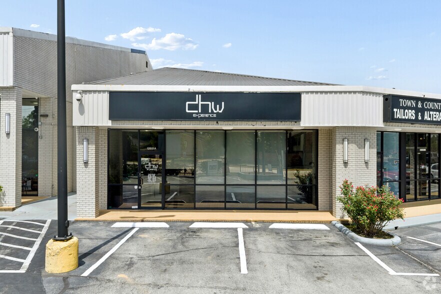 More Photos Of 12649 Memorial Dr, Houston Storefront Retail Office For Lease