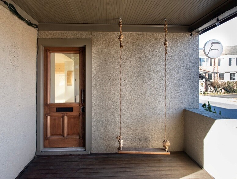 More Photos Of 202 Herndon St, Fredericksburg Office For Sale