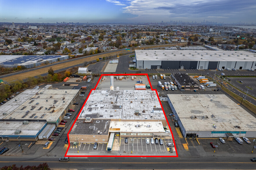 Primary Photo Of 1401 S Park Ave, Linden Warehouse For Lease