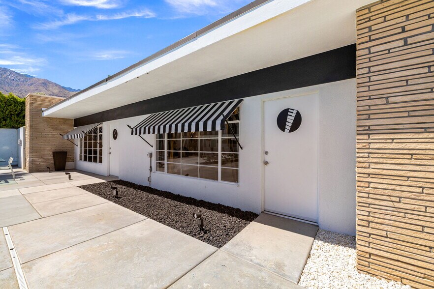 More Photos Of 120 W Vereda Sur, Palm Springs Hotel For Sale