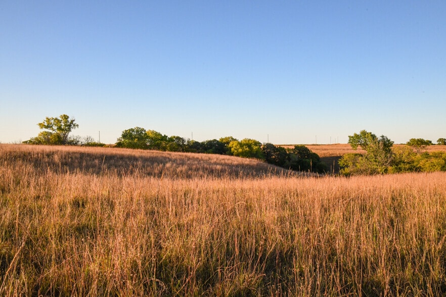 More Photos Of 0000 00000 Hi-View Dr, Manhattan Land For Sale