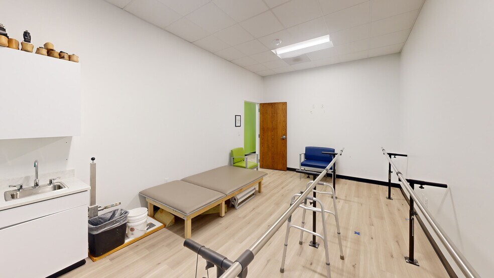More Photos Of 4500 S Dixieland Rd, Rogers Medical For Lease