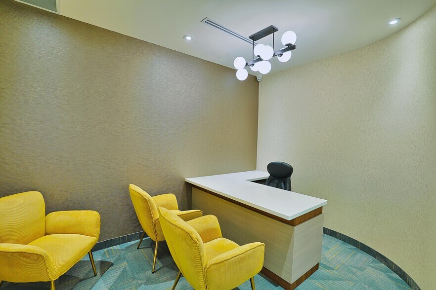 More Photos Of 1200 Derry Rd E, Mississauga Freestanding For Lease