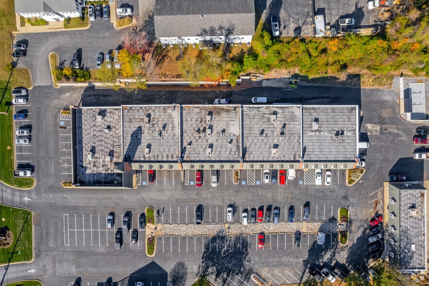 More Photos Of 10357-10363 Southern Maryland Blvd, Dunkirk Unknown For Lease