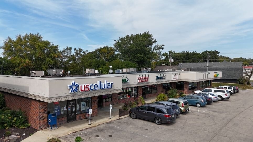 More Photos Of 5900-5926 US Highway 51, McFarland Storefront Retail Office For Lease