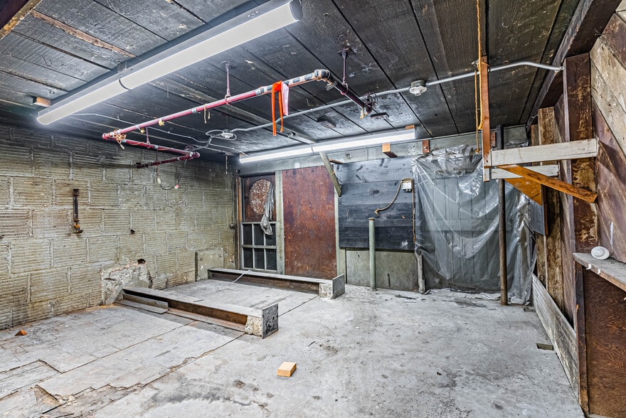 More Photos Of 161 Abington Ave, Newark Warehouse For Sale