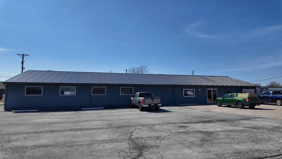 More Photos Of 5467 N Main St, Joplin Freestanding For Sale