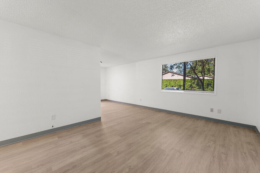More Photos Of 14623 NE Coast Pine Ct, Vancouver Apartments For Sale