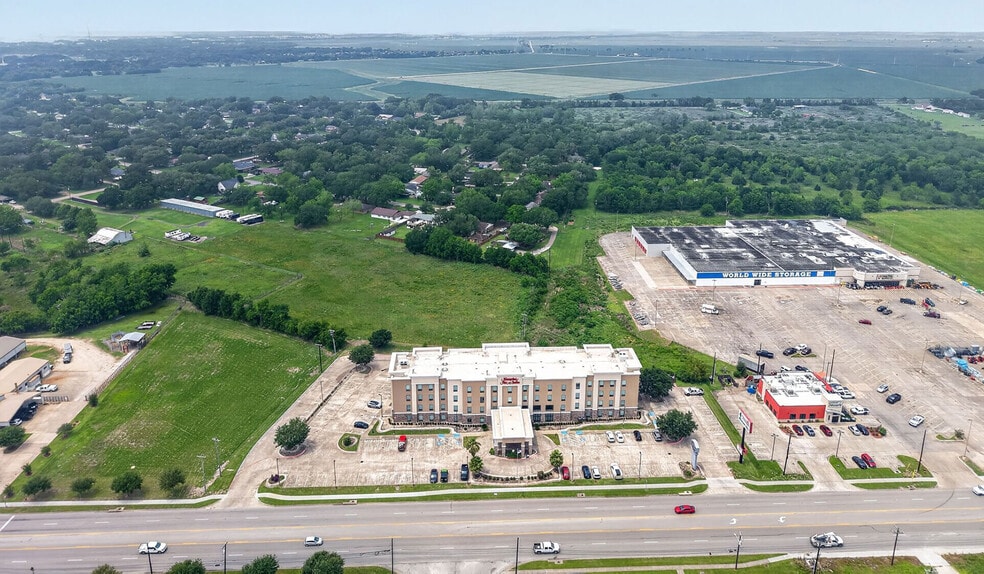 More Photos Of 4617 7th St, Bay City Hotel For Sale