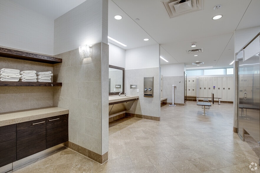 More Photos Of 8400 Normandale Lake Blvd, Bloomington Coworking Space