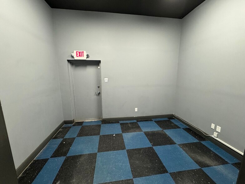 More Photos Of 2032-2046 Harrison St, Hollywood Storefront For Lease