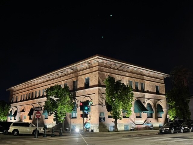 More Photos Of 1712 19th St, Bakersfield Office For Lease