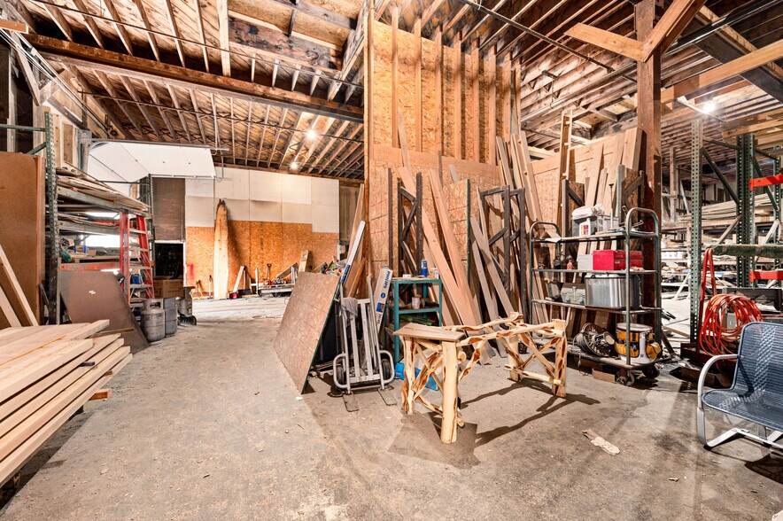 More Photos Of 350 Garfield Ave, Duluth Warehouse For Lease