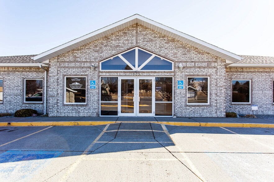 More Photos Of 1263 Bennett Ave, Burley Medical For Sale