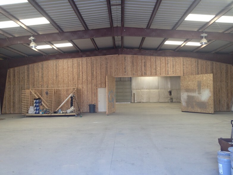 More Photos Of 5990 Spokane Ranch Rd, Helena Warehouse For Lease