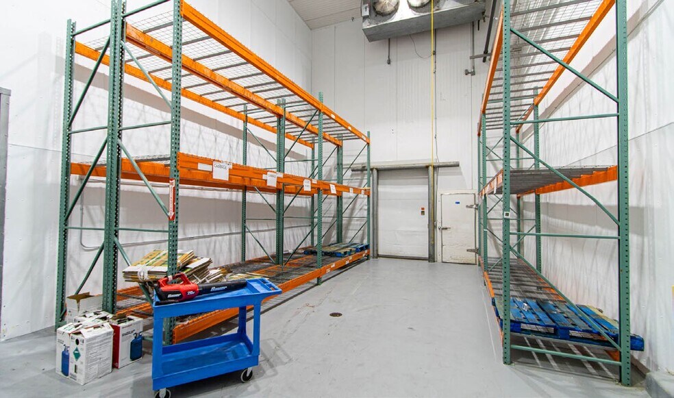 More Photos Of 1376 W Hubbard St, Chicago Food Processing For Lease
