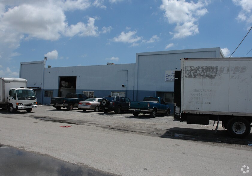 More Photos Of 6831-6851 NW 37th Ct, Miami Warehouse For Lease
