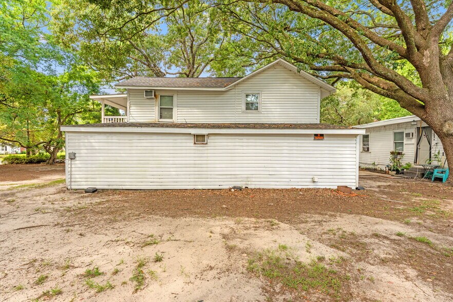 More Photos Of 401 Alder St, Myrtle Beach Apartments For Sale
