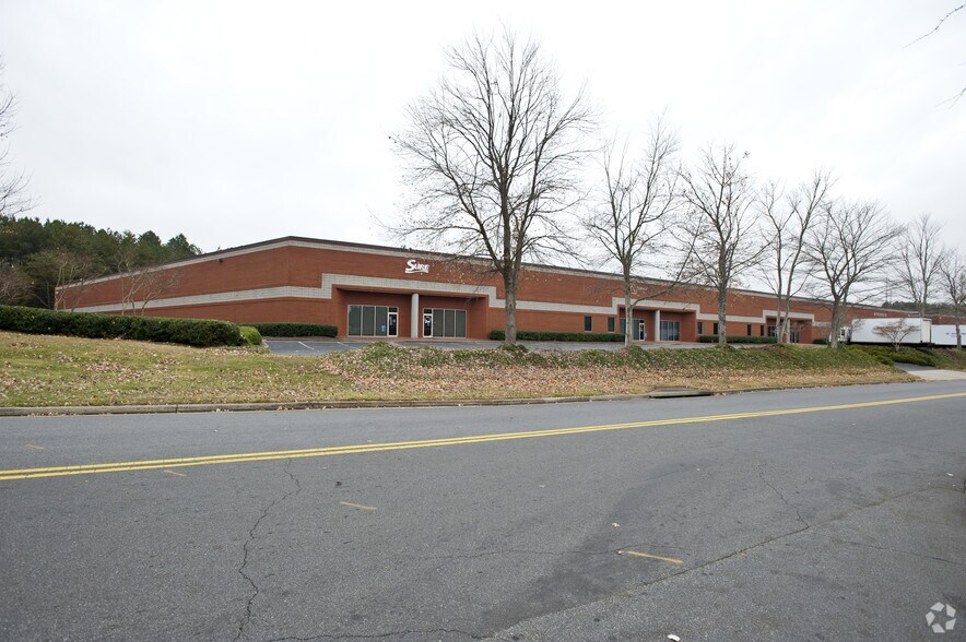 More Photos Of 1230 Kennestone Cir, Marietta Warehouse For Lease