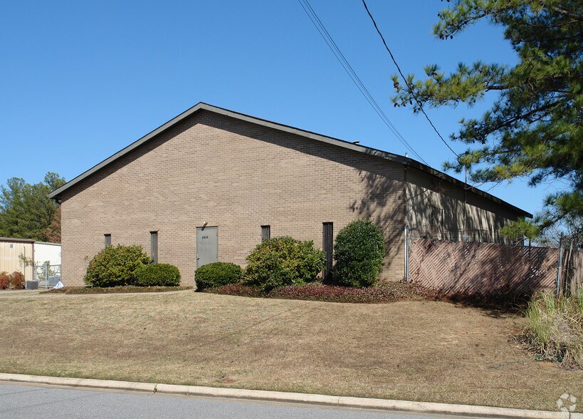 More Photos Of 5918 Coca Cola Blvd, Columbus Warehouse For Lease