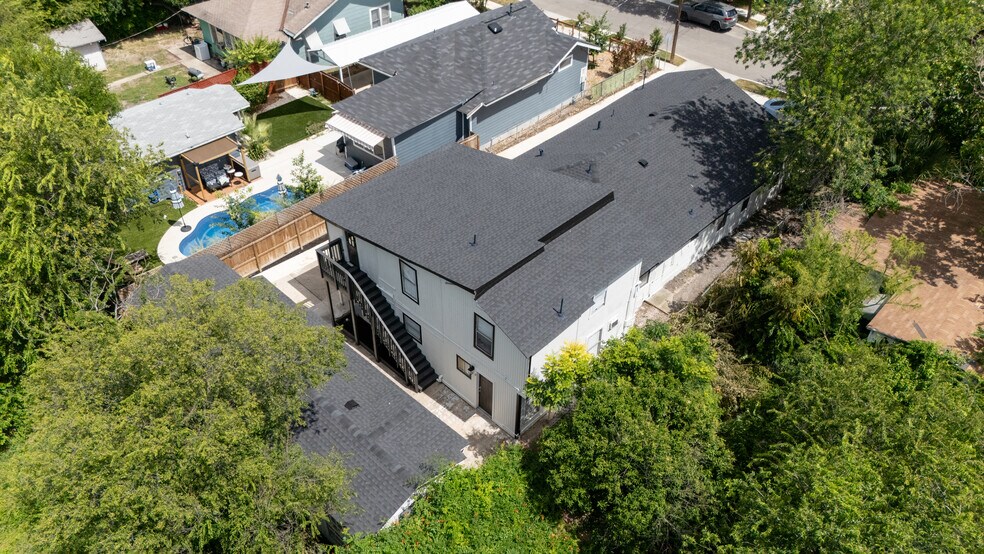 More Photos Of 827 W Rosewood Ave, San Antonio Apartments For Sale