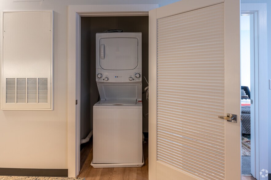 More Photos Of 222 Canal St, New Haven Apartments For Lease