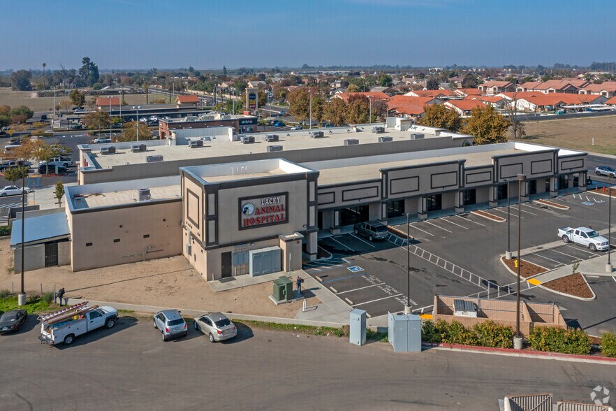 More Photos Of 1863 W Lacey Blvd, Hanford General Retail For Lease