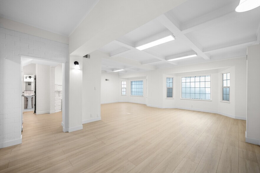 More Photos Of 2823 W 8th St, Los Angeles Office For Lease